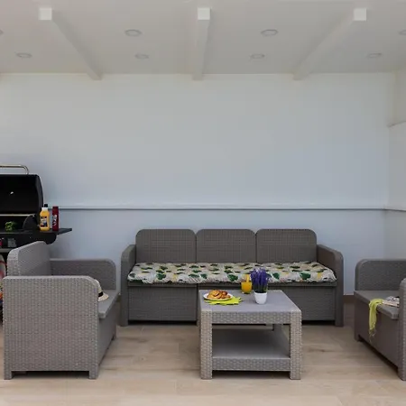 Villa Costa Adeje 阿德耶